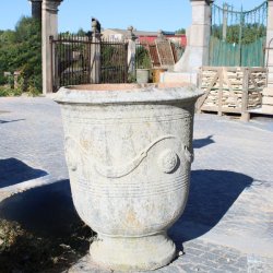 Matériaux d'Antan : VASE EN PIERRE RECONSTITUEE GM H102