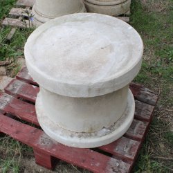 Matériaux d'Antan : PETIT SOCLE ANCIEN EN PIERRE H41