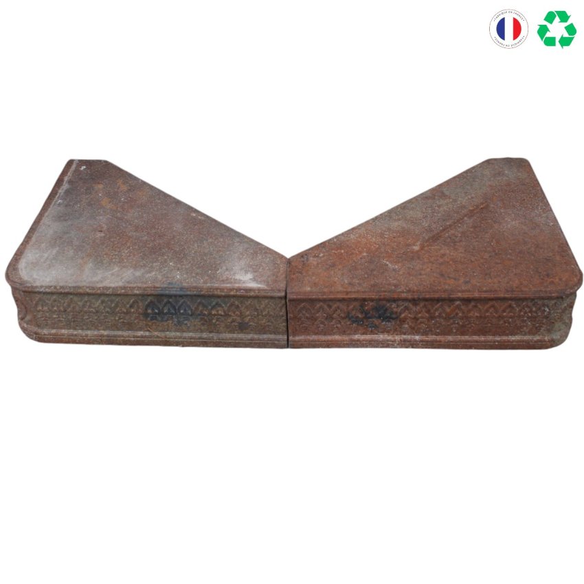 Matériaux d'Antan : PAIRE DE COINS DE CHEMINÉE EN FONTE H13
