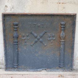 Matériaux d'Antan : PLAQUE DE CHEMINEE EN FONTE H70