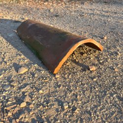 Matériaux d'Antan : TUILE CANAL MM ROUGE