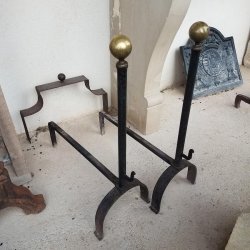 PAIRE DE CHENETS EN FER H69