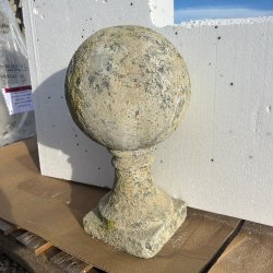 Matériaux d'antan : BOULE SUR PIED DOUCHE