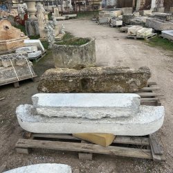 ESCALIER EN PIERRE DE CASSIS GRISE