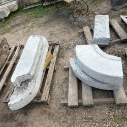 ESCALIER EN PIERRE DE CASSIS GRISE