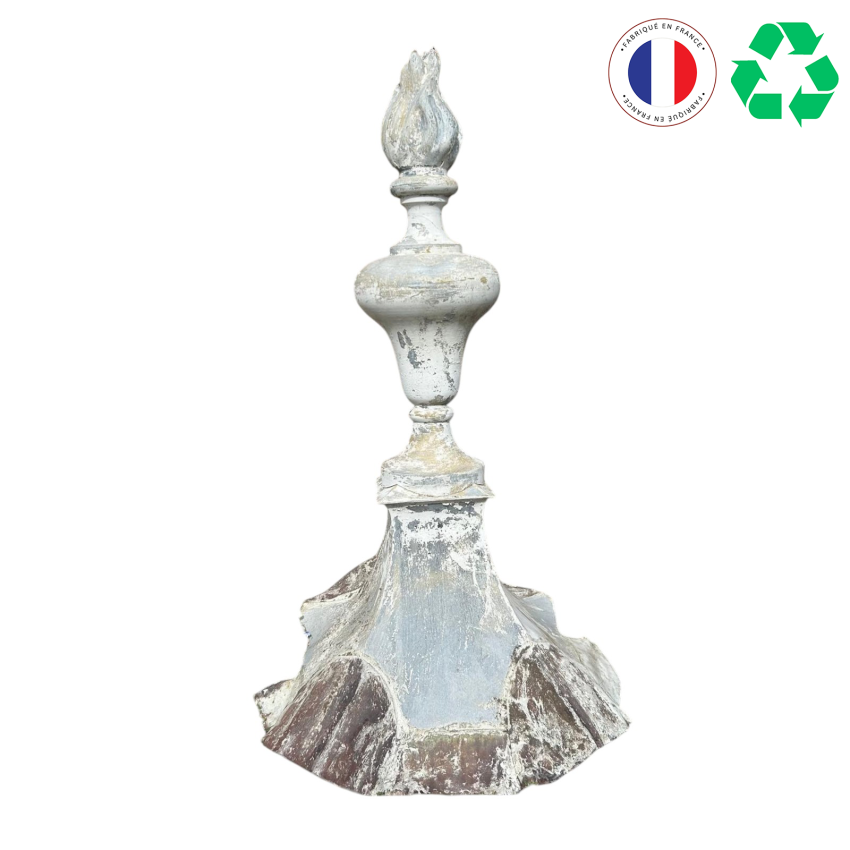 EPI DE FAITAGE FLAMME EN ZINC DU XIXe SIECLE