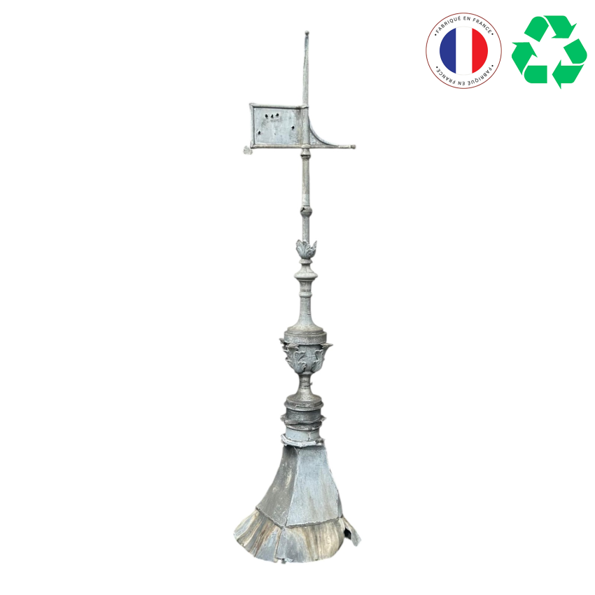 Matériaux d'antan : EPI DE FAITAGE EN POINTE EN ZINC DU XIXe SIECLE