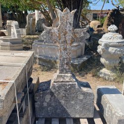 Matériaux d'Antan : CALVAIRE EN PIERRE ANCIEN