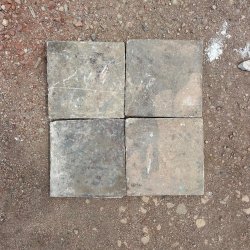 Matériaux d'antan : CARREAU EN TERRE CUITE ANCIEN NON PROPRE