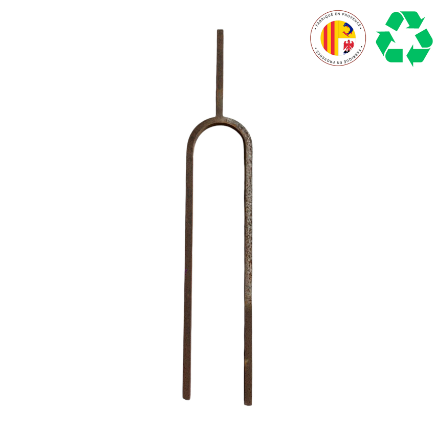 Matériaux d'antan : BARRE REPOSE-SEAU EN FER FORGE
