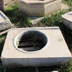 Matériaux d'antan : TOUR DE PUITS EN PIERRE DE CASSIS H20