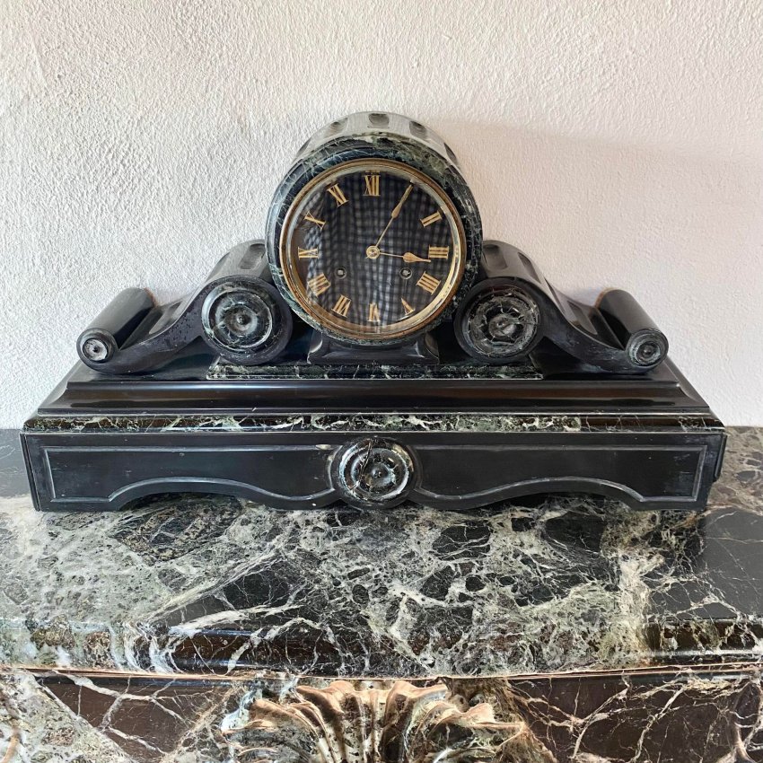 Matériaux d'Antan : HORLOGE EN MARBRE VERT H33