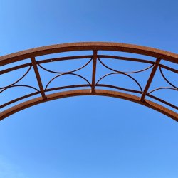 ARCHE POMME DE PIN FERRONNERIE H226