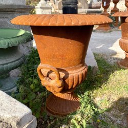 Matériaux d'Antan : VASE AVEC ANSES EN FONTE H60