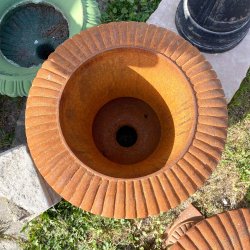 Matériaux d'Antan : VASE AVEC ANSES EN FONTE H60