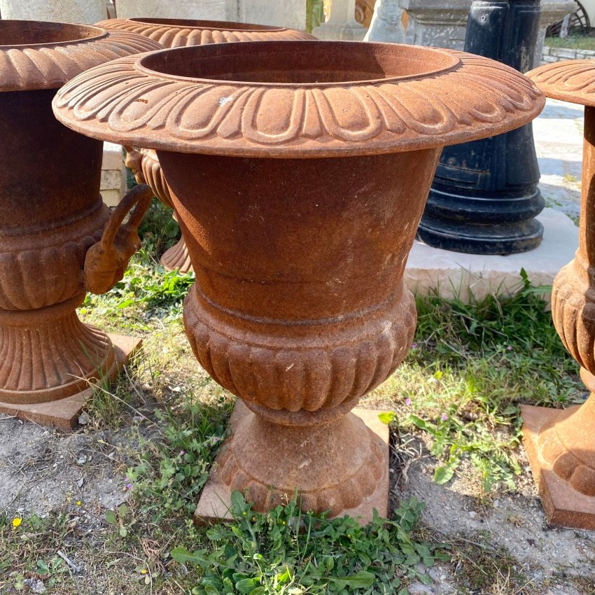 Matériaux d'Antan : VASE MEDICIS EN FONTE H60